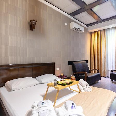 Hotel House Ришон-ле-Цион Экстерьер фото