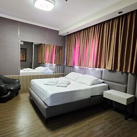 Hotel House Ришон-ле-Цион Экстерьер фото
